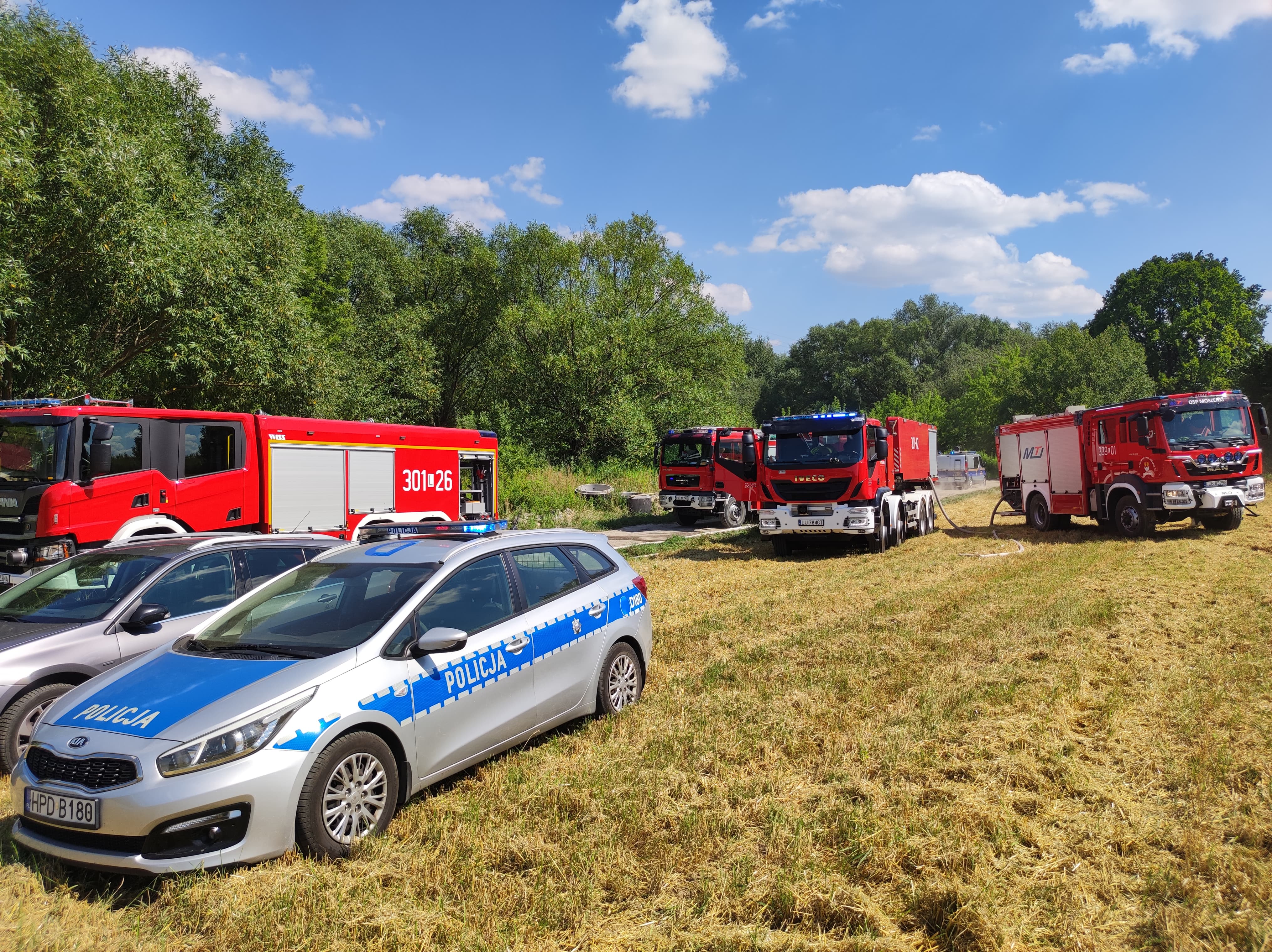 Dym był widoczny z kilkunastu kilometrów. Trudna akcja gaśnicza w Lublinie (zdjęcia)