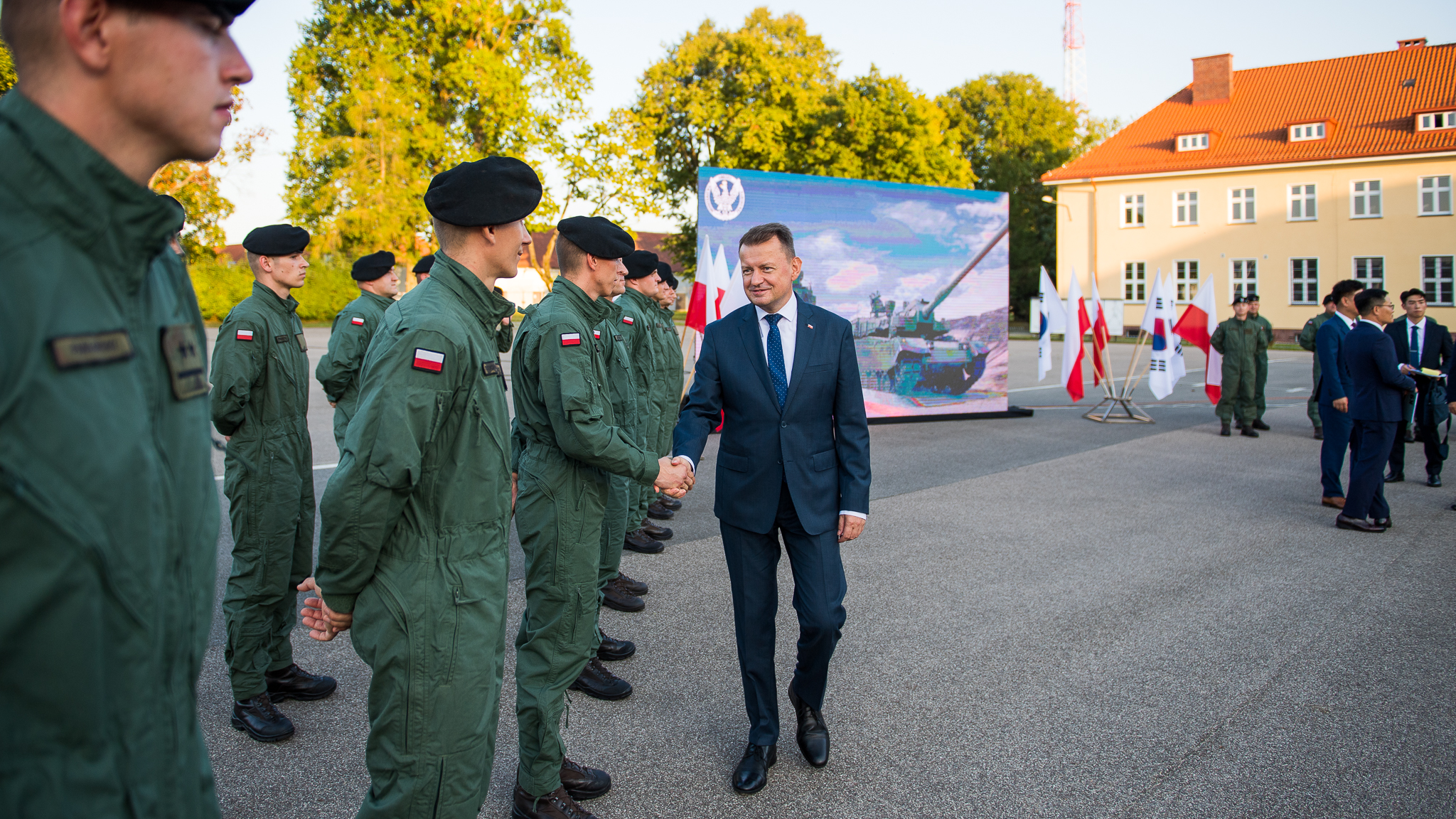 Podpisano umowy na dostawy koreańskich czołgów i haubic dla Wojska Polskiego (wideo)