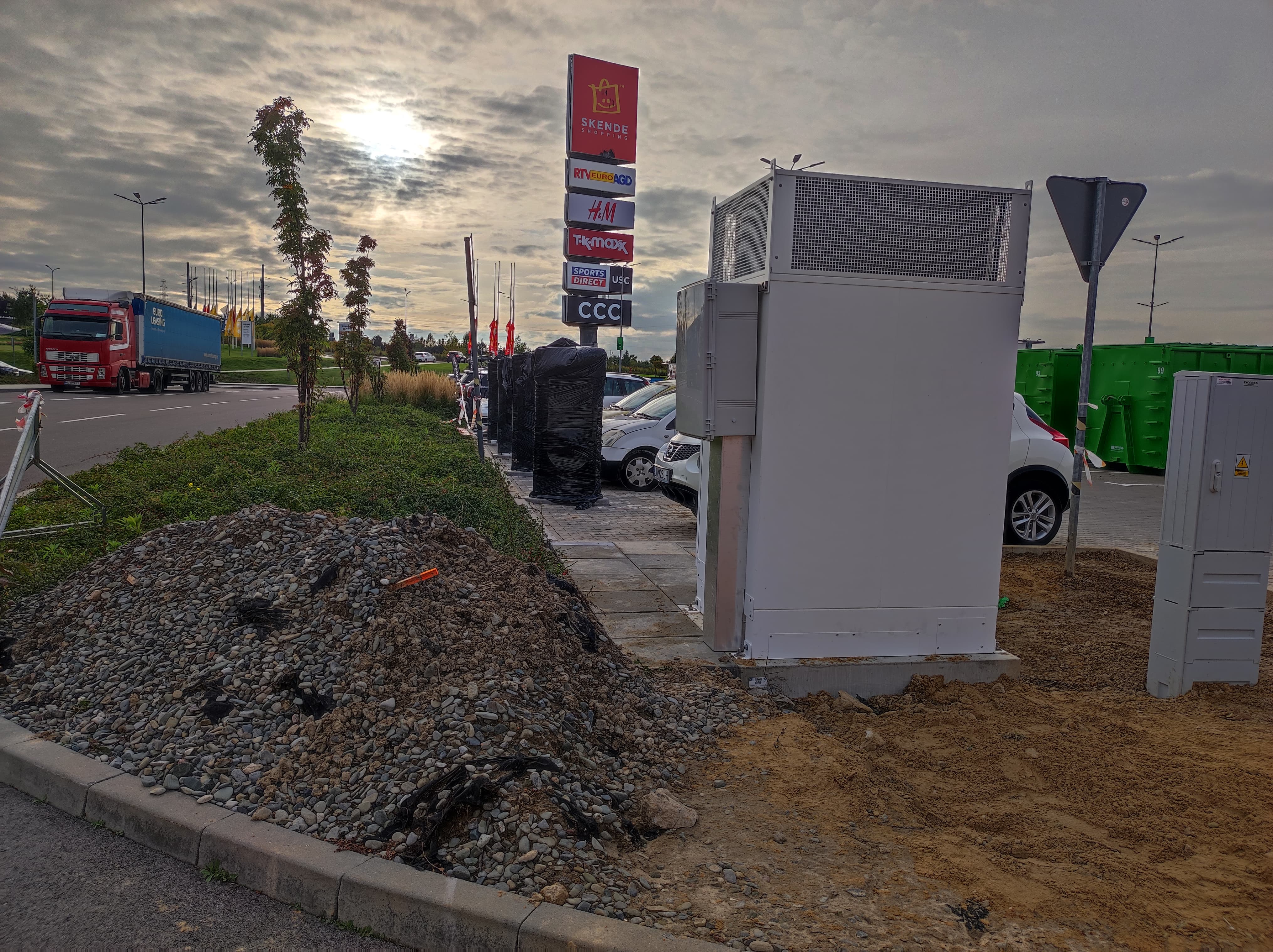 Użytkownicy Tesli będą szczęśliwi. W Lublinie powstaje Supercharger (zdjęcia)