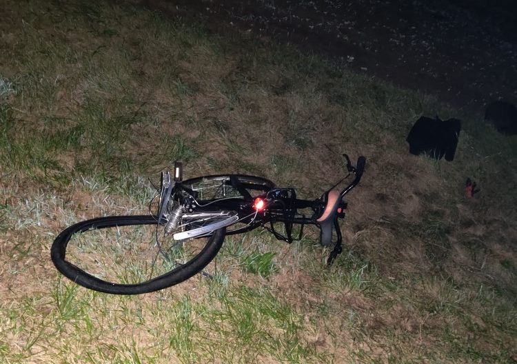 Nie udało się uratować życia potrąconego rowerzysty. 68-latek zginął na miejscu (zdjęcia)
