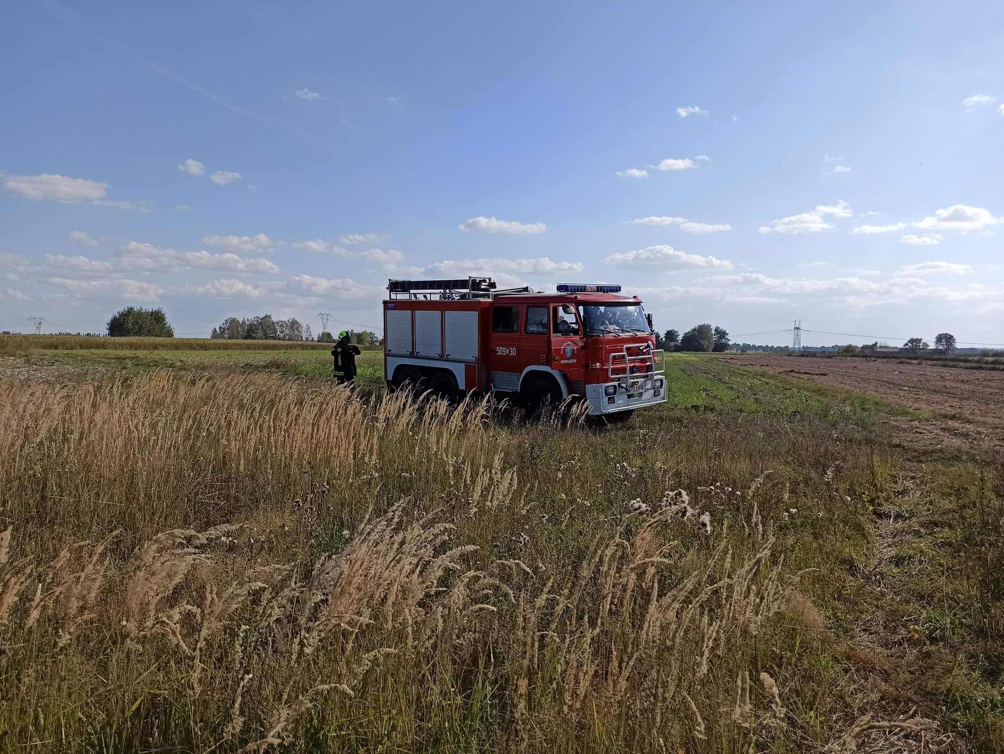 Podłożenie ognia prawdopodobną przyczyną pożaru. Ogień został szybko opanowany (zdjęcia)