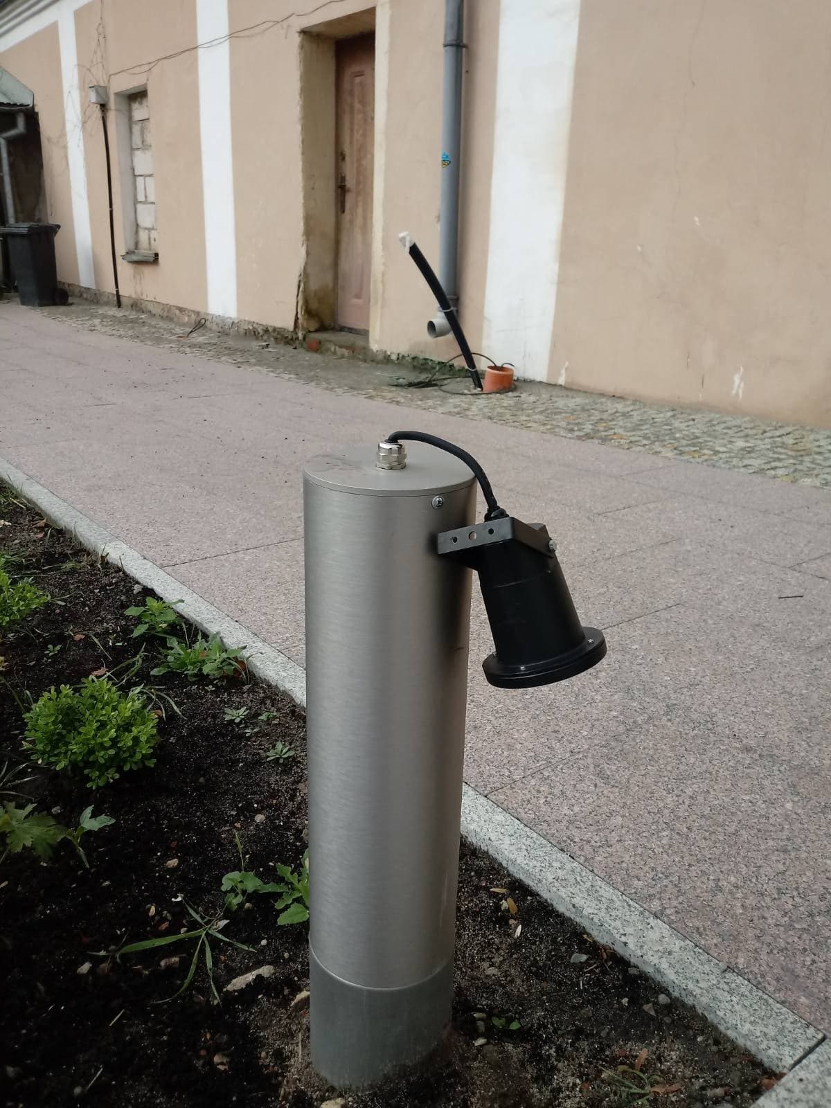 Wandale niszczą ławki i śmietniki. Burmistrz apeluje: „Dbajmy o wspólne dobro” (zdjęcia)