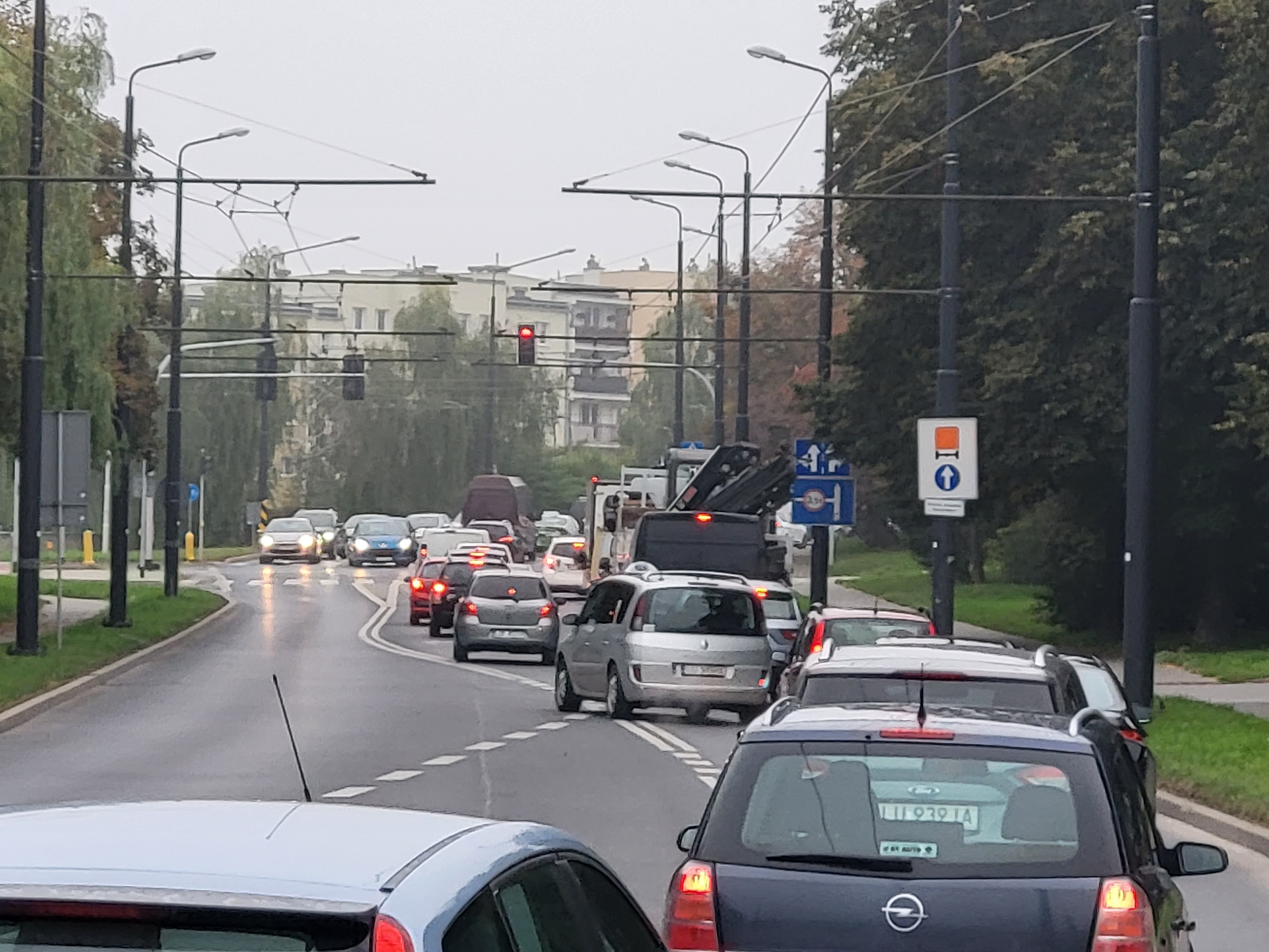 Ul. Diamentowa tonie w korkach! Dlaczego? Wyjaśniamy (zdjęcia)