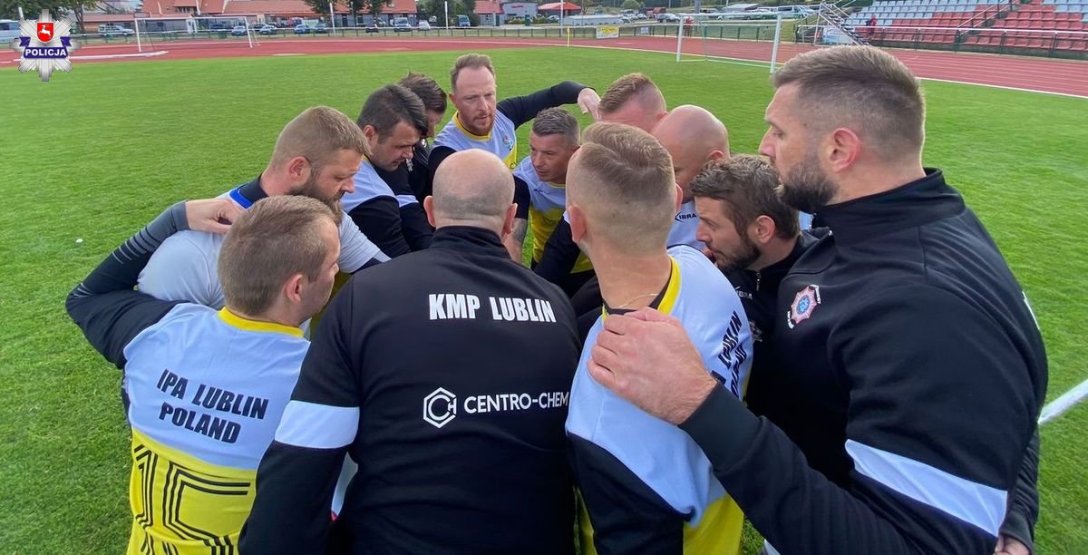 Sukces lubelskich policjantów podczas turnieju piłkarskiego (zdjęcia)