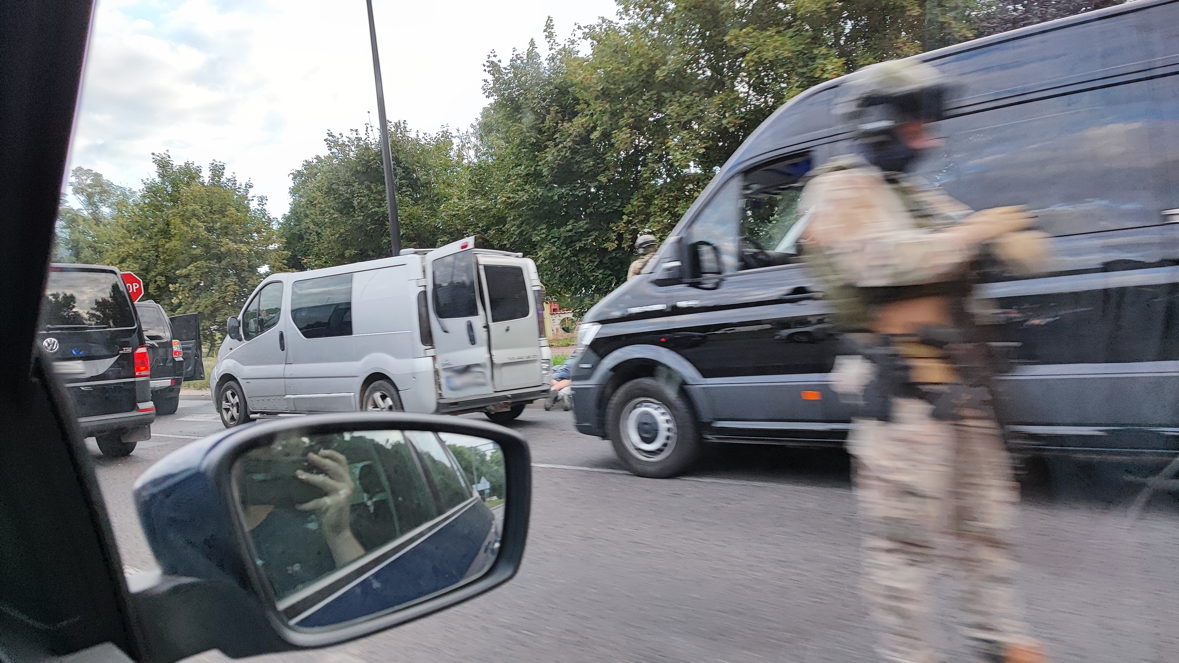 Dynamiczne zatrzymanie trzech osób na jednej z ulic Lublina. W akcji kontrterroryści (zdjęcia)