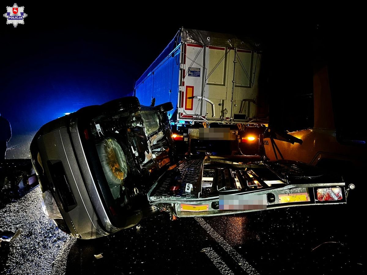 Nocne zderzenie autobusu, lawety, busa i ciężarówki. Wszystkimi pojazdami kierowali obywatele Ukrainy