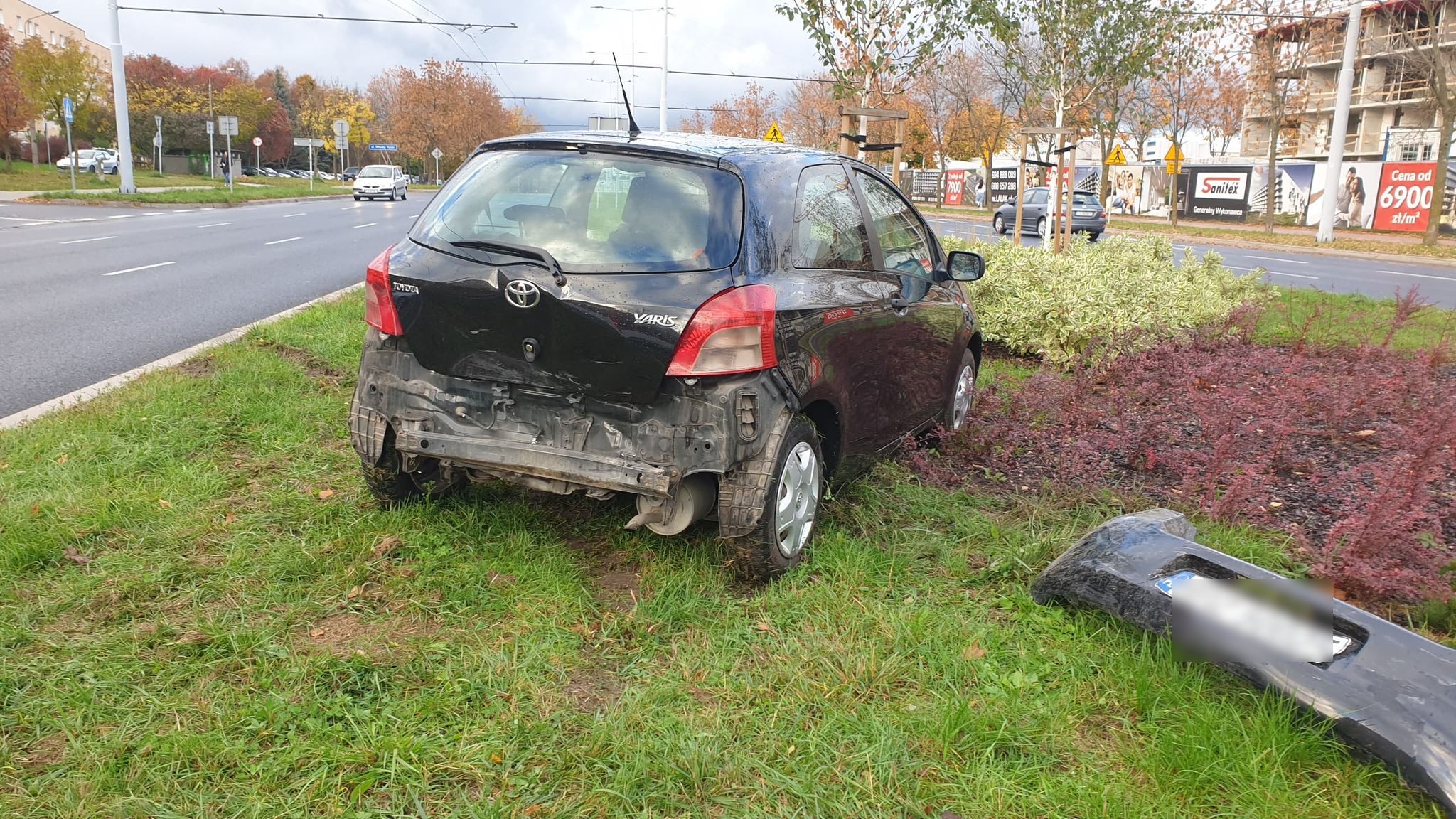 BMW zderzyło się z toyotą. Trwa ustalanie, kto doprowadził do kolizji (zdjęcia)