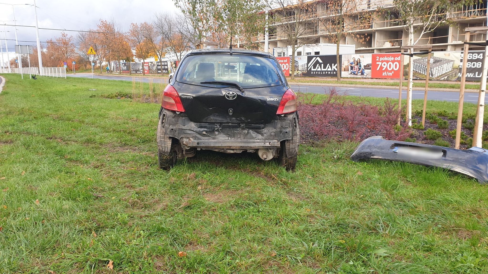 BMW zderzyło się z toyotą. Trwa ustalanie, kto doprowadził do kolizji (zdjęcia)