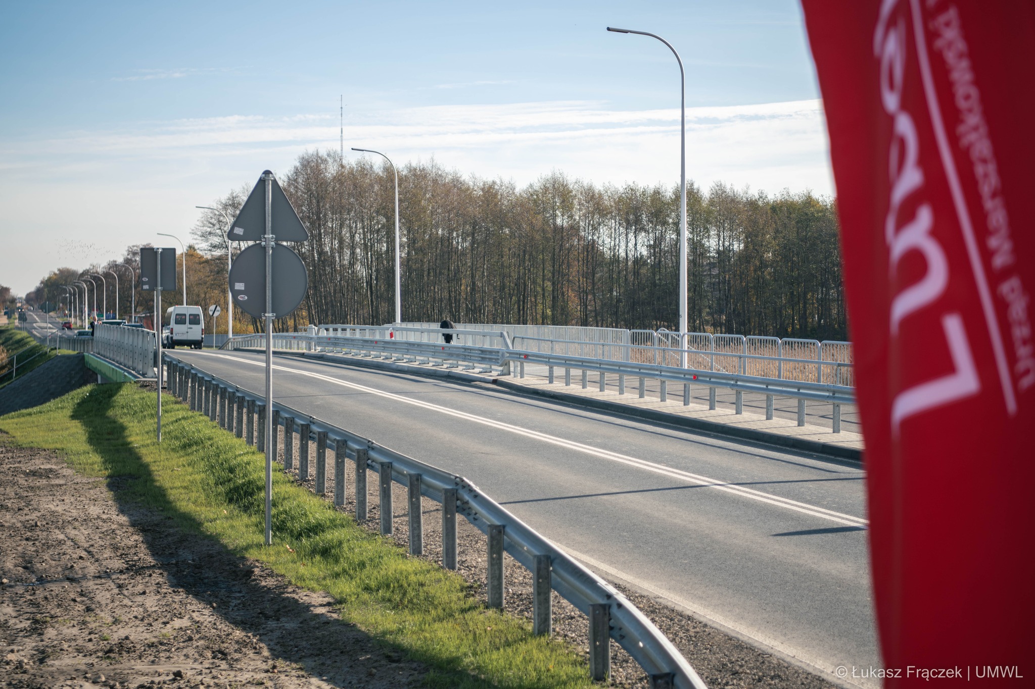Most w Piaskach oficjalnie otwarty. Inwestycja została podsumowana przez drogowców i polityków (zdjęcia)