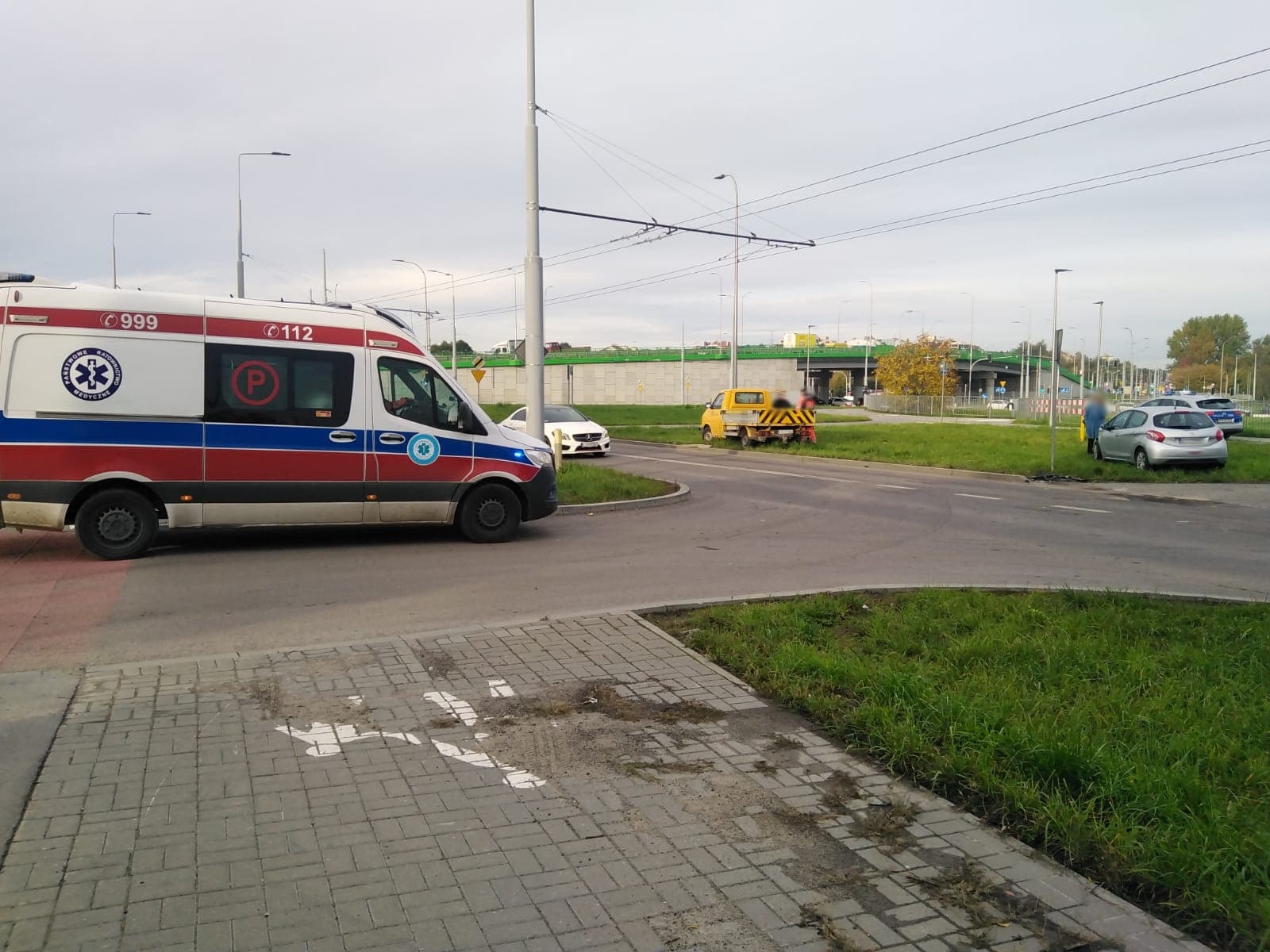 Duże utrudnienia w ruchu po zderzeniu pojazdów na ul. Krochmalnej (zdjęcia)
