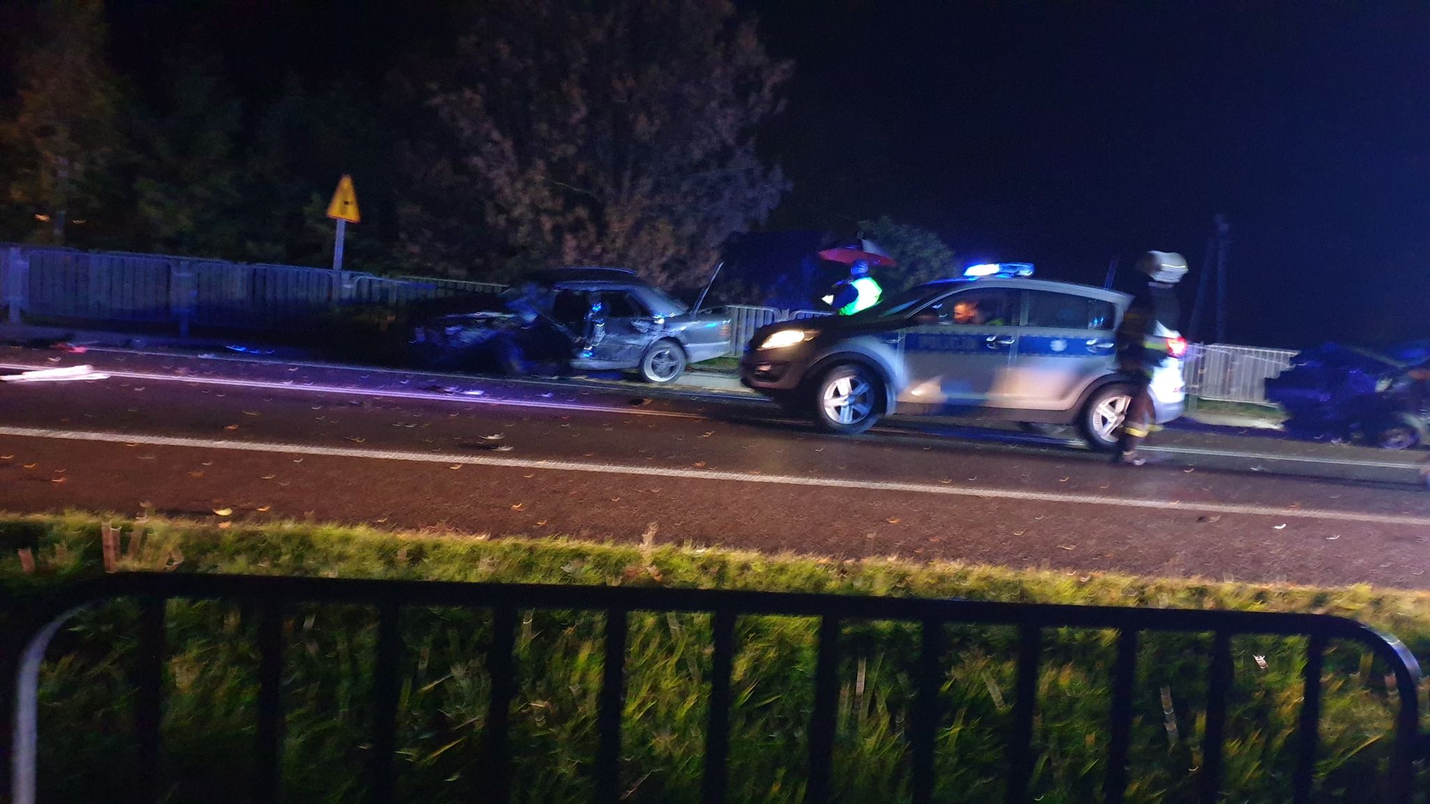 Wypadek na trasie Lublin – Zamość. Trwa akcja ratunkowa po zderzeniu dwóch aut osobowych i ciężarówki (zdjęcia, wideo)