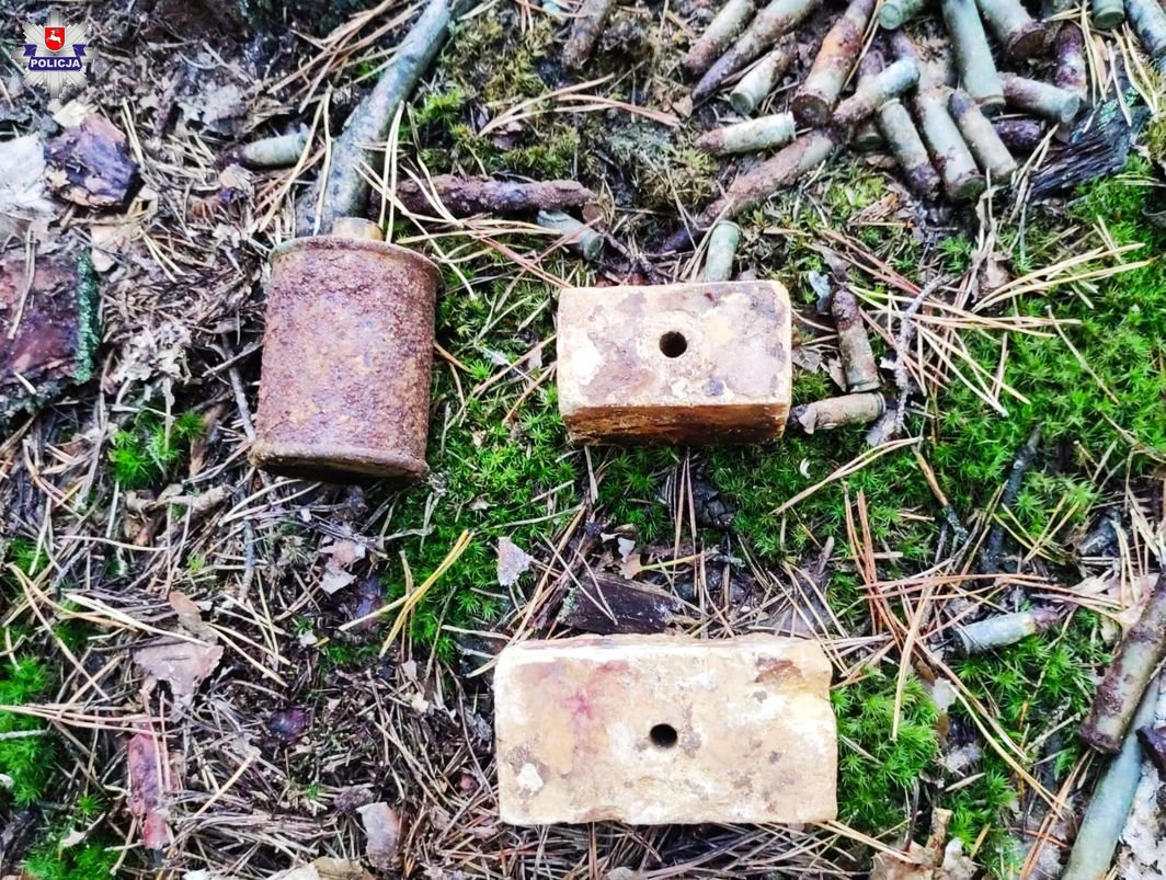 Poszli na grzyby, znaleźli pozostałości z czasów II wojny światowej (zdjęcia)