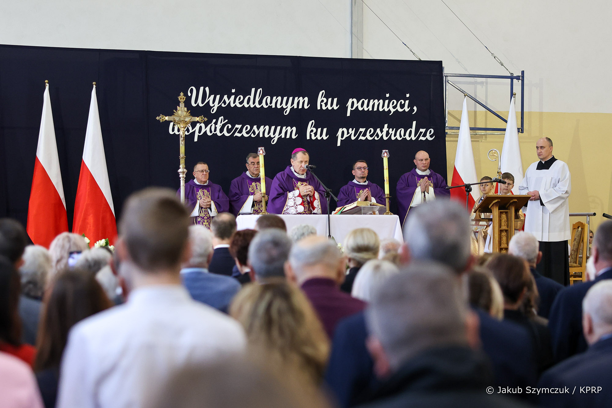 Trwają uroczystości z udziałem prezydenta Andrzeja Dudy z okazji 80. rocznicy wysiedleń mieszkańców Zamojszczyzny (zdjęcia)