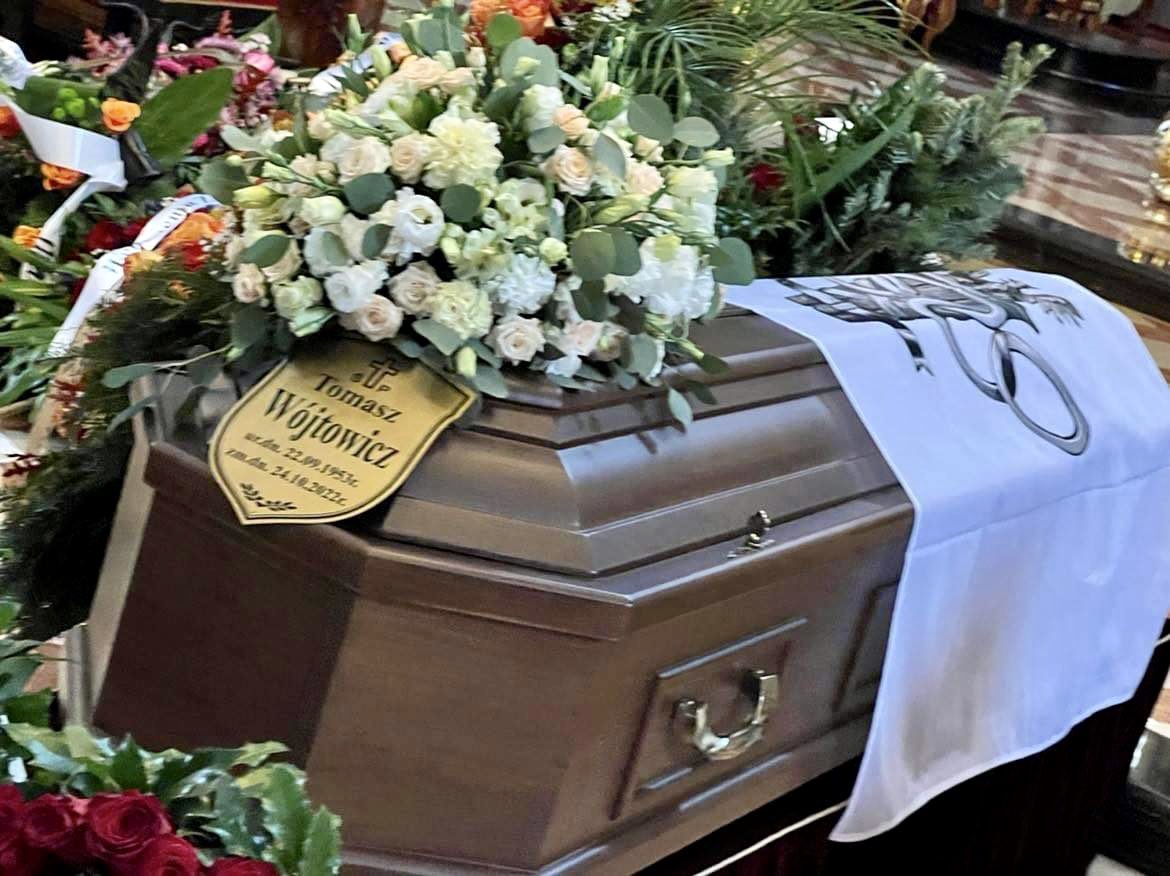 Uroczystości pogrzebowe Tomasza Wójtowicza. Ulicami przeszedł kondukt żałobny (zdjęcia)