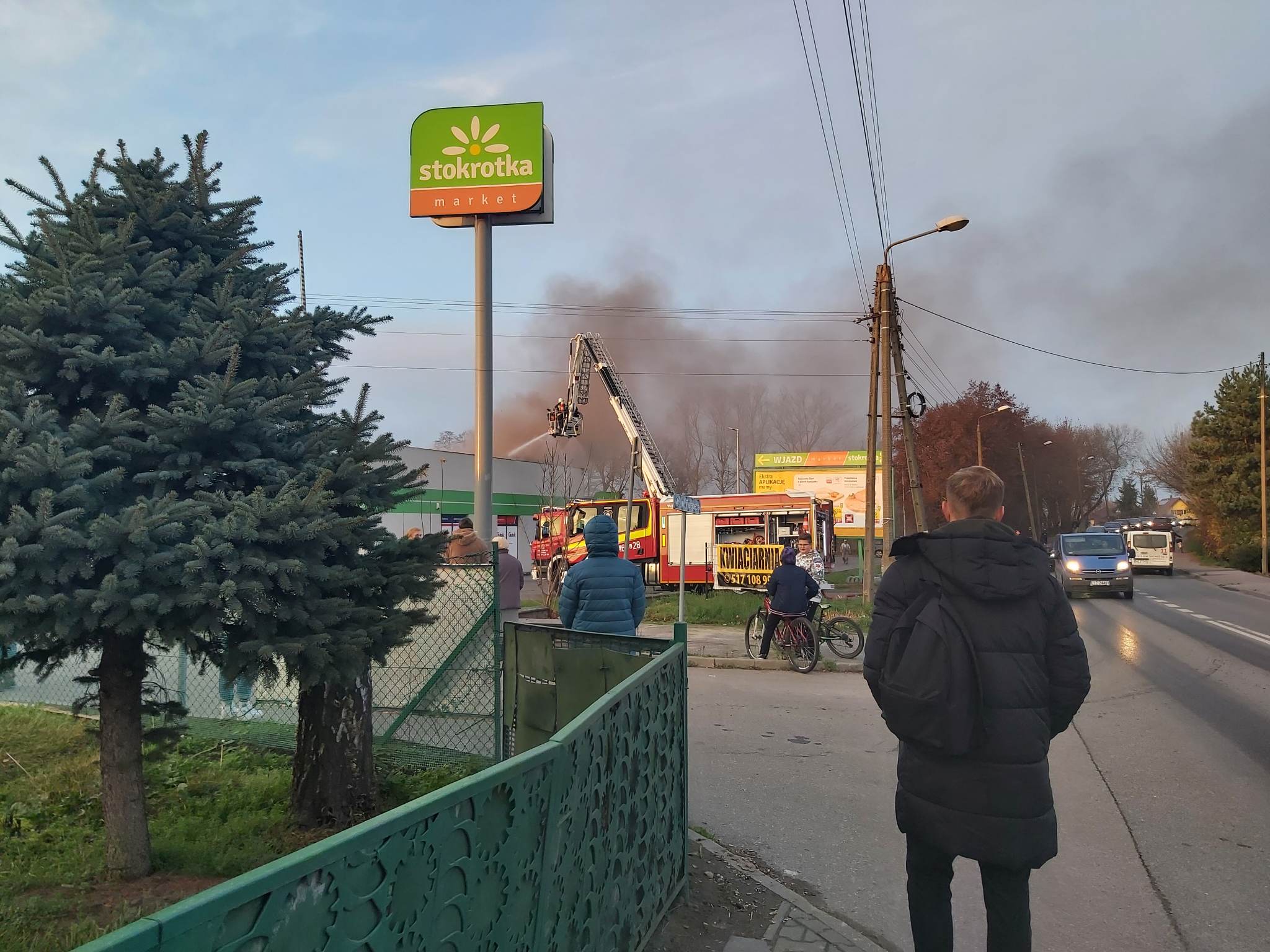 Ponad 5 mln złotych strat po pożarze sklepu Stokrotka. Wszystko przez nieostrożność pracowników (zdjęcia, wideo)
