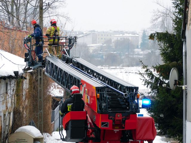 Zawalił się budynek w centrum miasta. W środku nikogo nie było (zdjęcia)