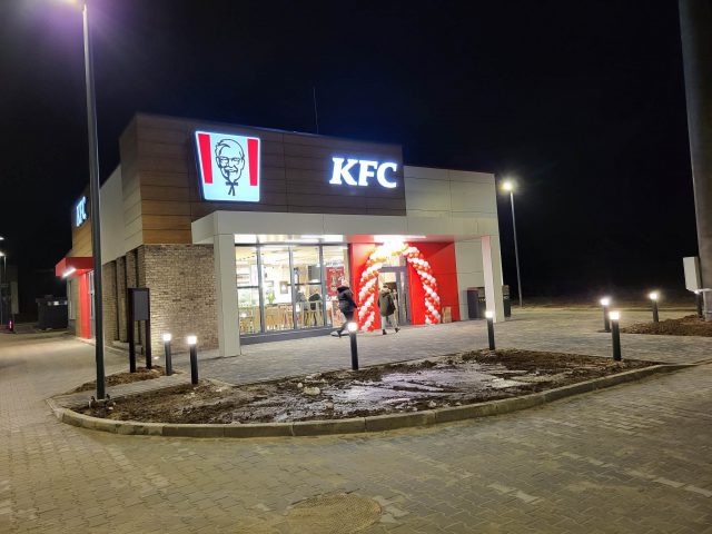 Był tort i kolorowe balony. KFC otworzyło w Lublinie kolejny lokal (zdjęcia)