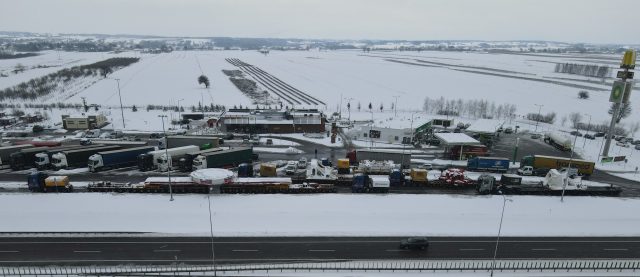 Drugi transport maszyny TBM wjechał w nocy na teren woj. lubelskiego. Którędy przejedzie i jakie będą utrudnienia w ruchu? (zdjęcia)