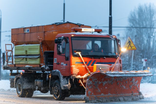 Zakończyła się akcja odśnieżania miasta w trybie kryzysowym. Dotychczasowy koszt usuwania śniegu to niemal 5,7 mln złotych (zdjęcia)