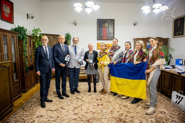 Prezydent Lublina odznaczony ukraińską odznaką honorową „Za wspieranie wojska” (zdjęcia)