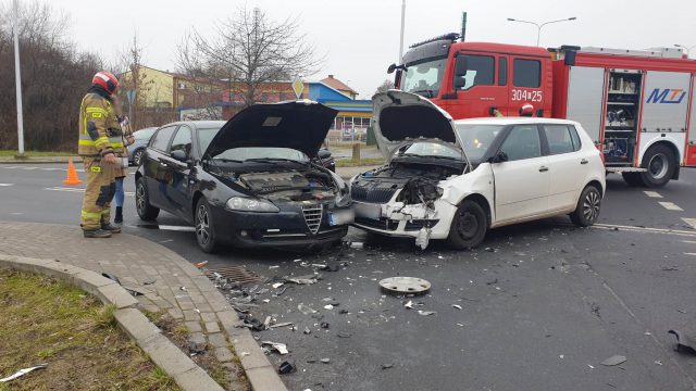 Ford w skodę, skoda w alfa romeo. Wszystko przez nieuwagę jednego kierowcy (zdjęcia)