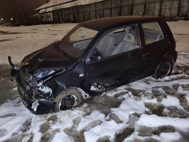 Skręcał w lewo, nie ustąpił pierwszeństwa przejazdu BMW. Na miejscu pracują policjanci (zdjęcia)