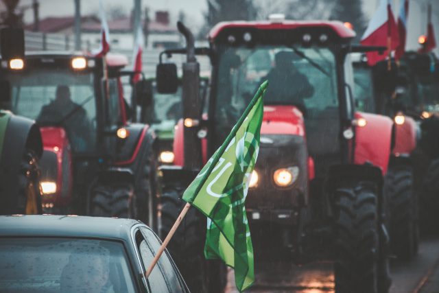 Rolnicy w Chełmie: „Protest będzie zaostrzony. My się łatwo nie poddamy” (zdjęcia, wideo)