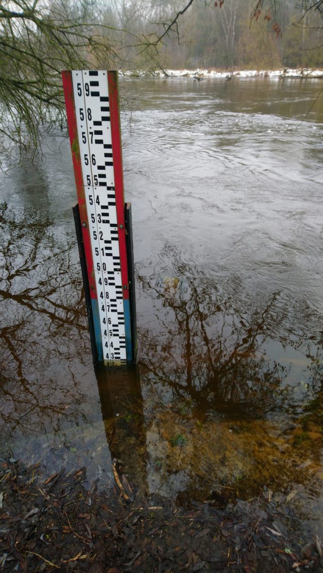 Zagrożenia hydrologiczne na terenie powiatu bialskiego. Strażacy interweniowali już ponad 40 razy (zdjęcia)
