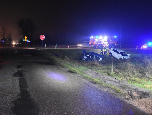 Nie ustąpiła pierwszeństwa, doszło do wypadku. Dwie osoby w szpitalu (zdjęcia)