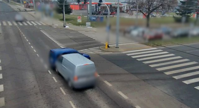 Jest kolejne nagranie zderzenia pojazdów na al. Kraśnickiej w Lublinie (wideo)