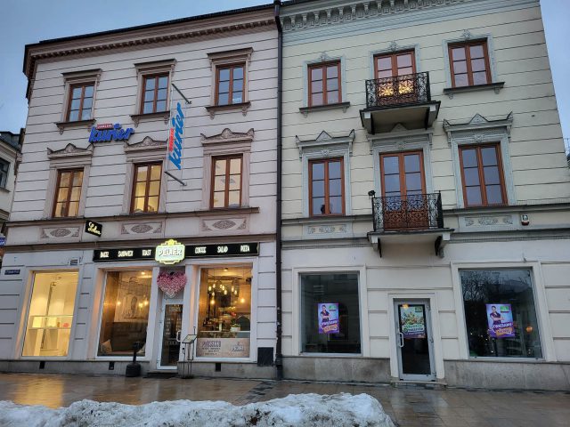 Żabki, Biedronki, teraz Stokrotka. W centrum Lublina przybywa sklepów (zdjęcia)
