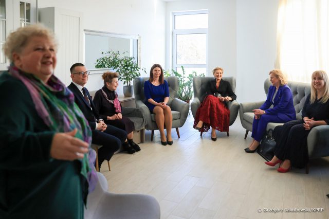 Pierwsza dama z wizytą w województwie lubelskim. Spotkała się z niepełnosprawnymi i uchodźcami (zdjęcia)