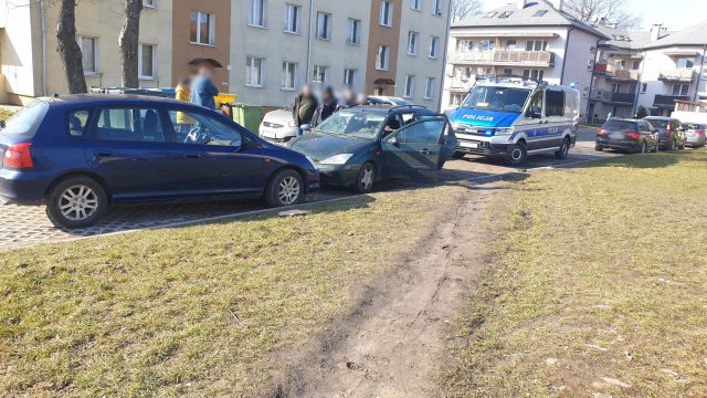 Pościg ulicami Lublina za fordem. W aucie znaleziono niebezpieczne przedmioty (zdjęcia)