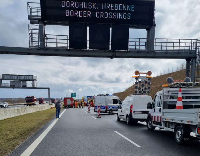 Zablokowana obwodnica Lublina. Tragiczny wypadek na pasie w kierunku Zamościa, nie żyje jedna osoba (zdjęcia, wideo) AKTUALIZACJA