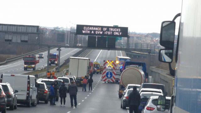 Zablokowana obwodnica Lublina. Tragiczny wypadek na pasie w kierunku Zamościa, nie żyje jedna osoba (zdjęcia, wideo) AKTUALIZACJA