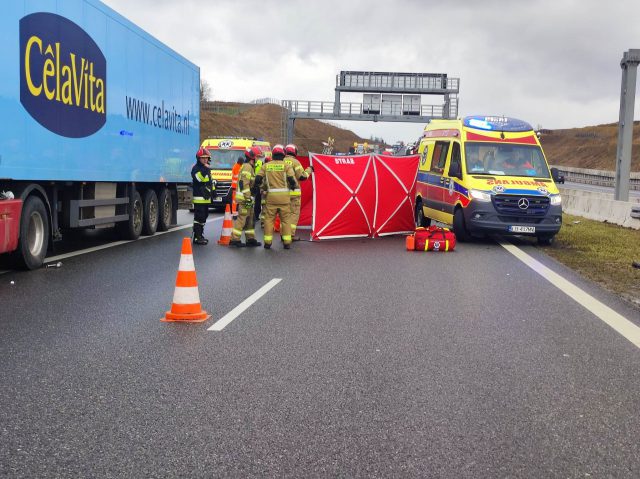 Zablokowana obwodnica Lublina. Tragiczny wypadek na pasie w kierunku Zamościa, nie żyje jedna osoba (zdjęcia, wideo) AKTUALIZACJA