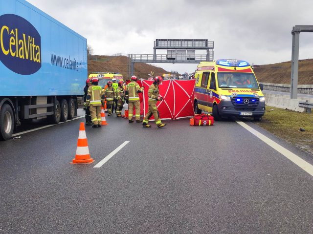 Zablokowana obwodnica Lublina. Tragiczny wypadek na pasie w kierunku Zamościa, nie żyje jedna osoba (zdjęcia, wideo) AKTUALIZACJA