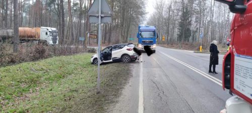 Zderzenie czterech pojazdów na drodze krajowej. Nie ma przejazdu na trasie Łuków-Siedlce AKTUALIZACJA