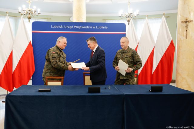 Wojewoda lubelski podpisał ważne porozumienia z wojskiem (zdjęcia)