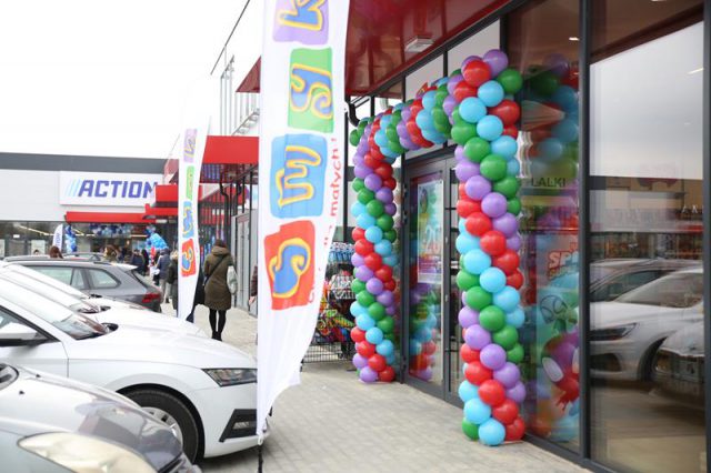 W Świdniku otwarte zostało nowe centrum handlowe. Działa w nim 16 sklepów, wśród nich nowe marki w mieście (zdjęcia)