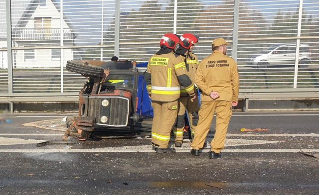 Tragiczny wypadek w Elizówce. Droga z Lubartowa do Lublina całkowicie zablokowana (zdjęcia)