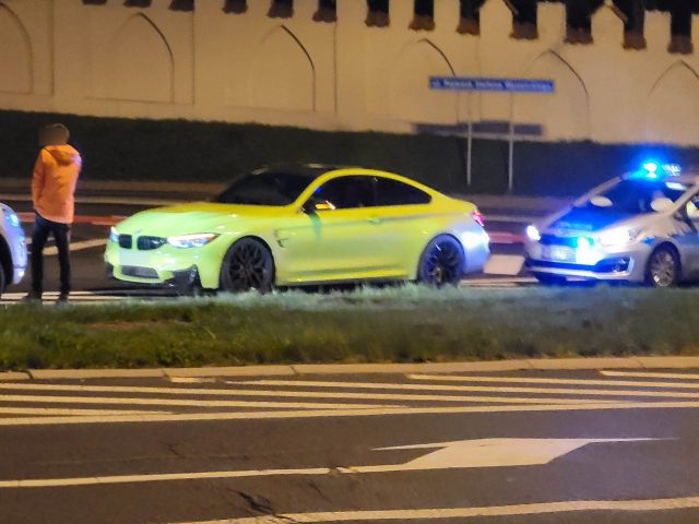 Kierowca BMW wjechał w rowerzystę. Potrącony 16-latek trafił do szpitala (zdjęcia)