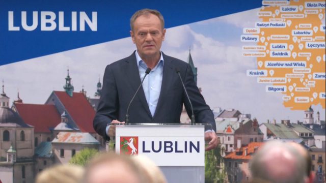Donald Tusk w Lublinie: „Pokonuje setki czy tysiące kilometrów i wszędzie spotykam ludzką krzywdę”