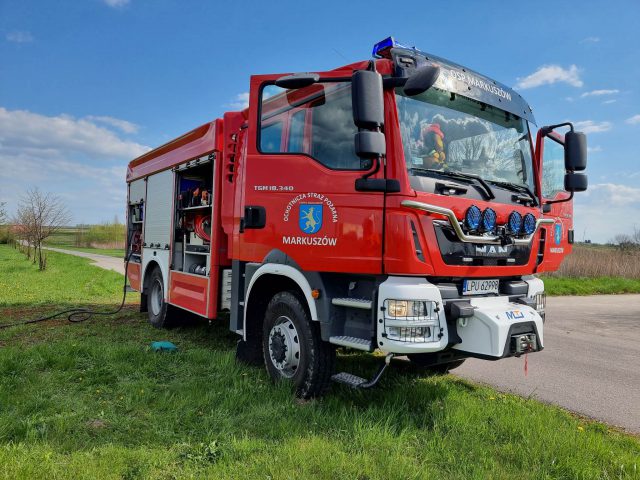 Kupił samochód, po drodze auto stanęło w płomieniach. Pechowy kierowca stanie przed sądem (zdjęcia)