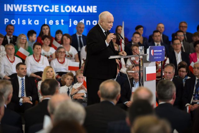 Jarosław Kaczyński w Janowie Lubelskim. Przedstawiał, co PiS zrobił dla Polski przez ostatnich 8 lat