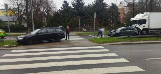 Kolejne w Lublinie zderzenie pojazdów przed przejściem dla pieszych (zdjęcia)
