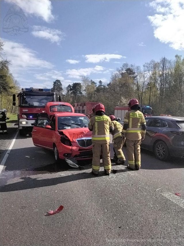 Wypadek na drodze krajowej nr 19. Utrudnienia w ruchu na trasie Kock – Radzyń Podlaski (zdjęcia)