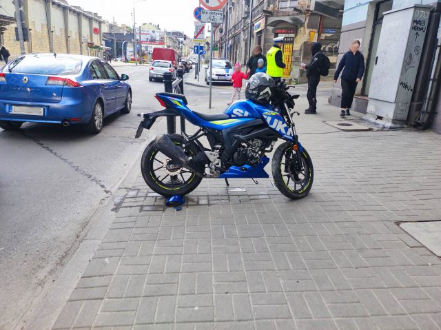 Zderzenie motocykla z osobową hondą na ul. Lubartowskiej (zdjęcia)