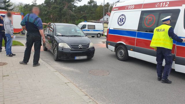 Służby ratunkowe zaalarmowane o groźnym wypadku. Na miejscu zastano drobną kolizję (zdjęcia)