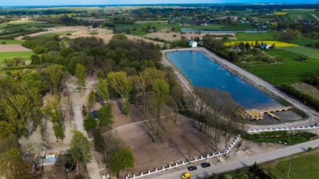 Zabytkowy park oraz zalew zmieniają swoje oblicze. Kompleksowa rewitalizacja dobiega końca (zdjęcia)